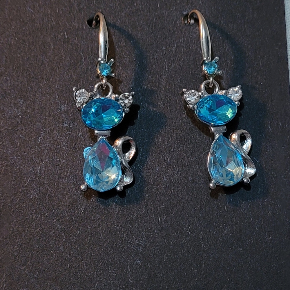 Elegant Silver and Blue Cat Earrings & Bow Earrings.